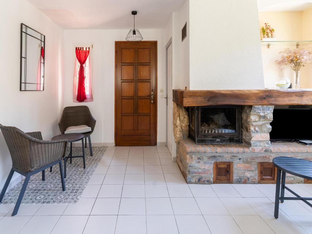 Cosy Holiday Home In Minerve With Garden ภายนอก รูปภาพ