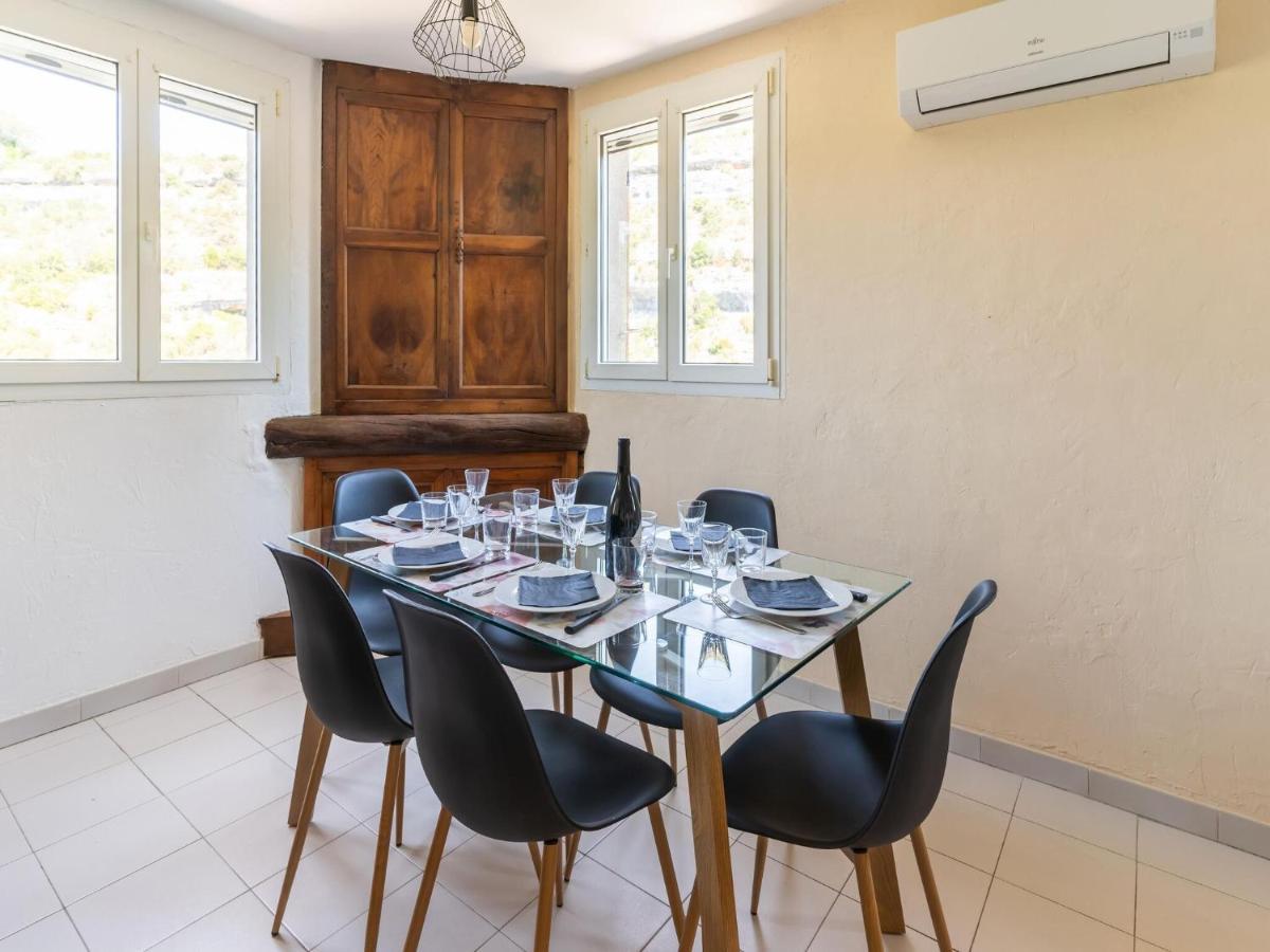 Cosy Holiday Home In Minerve With Garden ภายนอก รูปภาพ